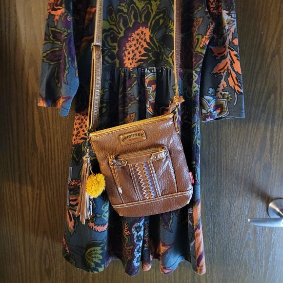 Unionbay Faux Leather Crossbody Bag Camel Tan Yellow Tassel - Picture 11 of 12